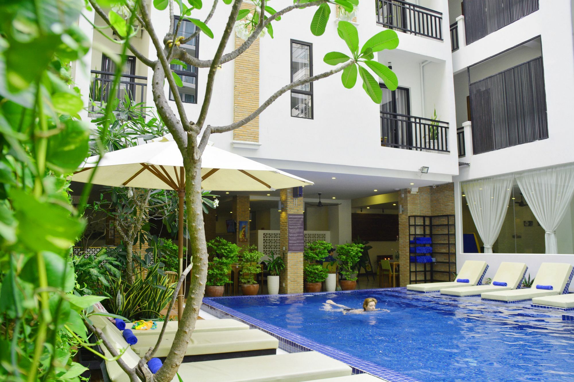 Home Chic Hotel Phnom Penh Eksteriør billede
